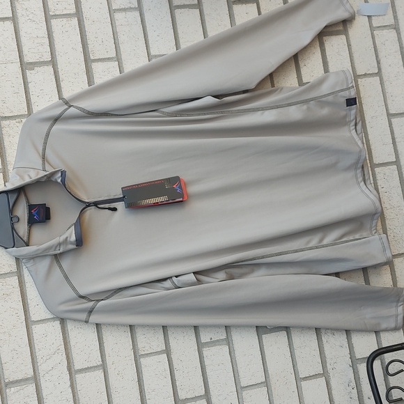 Tan Pullover** - Picture 5 of 10